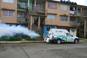 Fumigación contra el mosco transmisor de dengue, Zika y Chikungunya en el municipio de Ixhuatlancillo